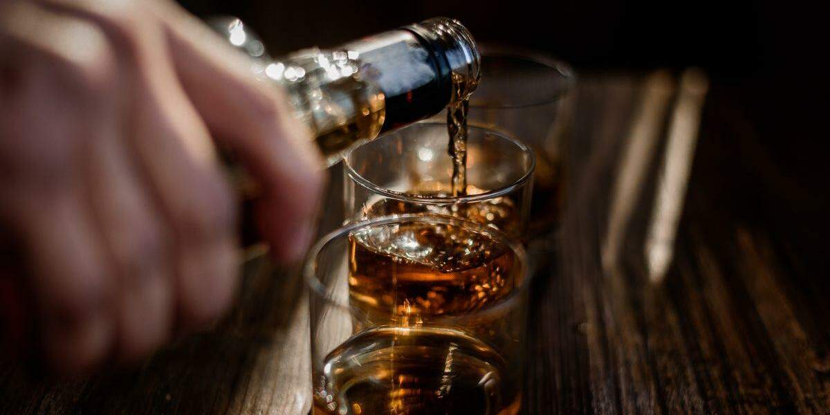 A proposta é mostrar diferentes possibilidades da cachaça na coquetelaria, com cada casa desenvolvendo sua própria receita