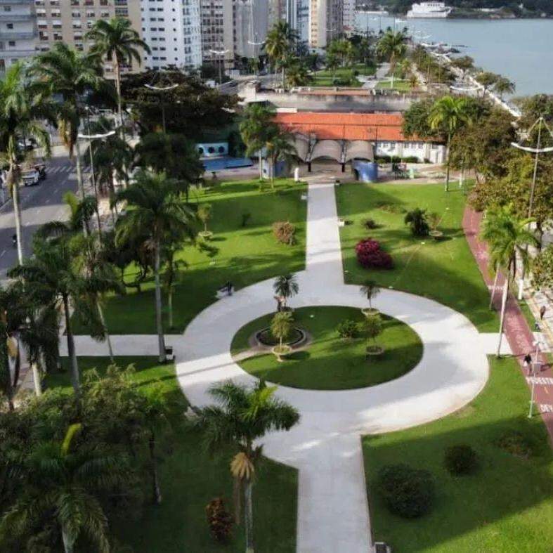 A primeira apresentação acontece neste domingo (6), a partir das 17 horas, em frente ao Aquário de Santos