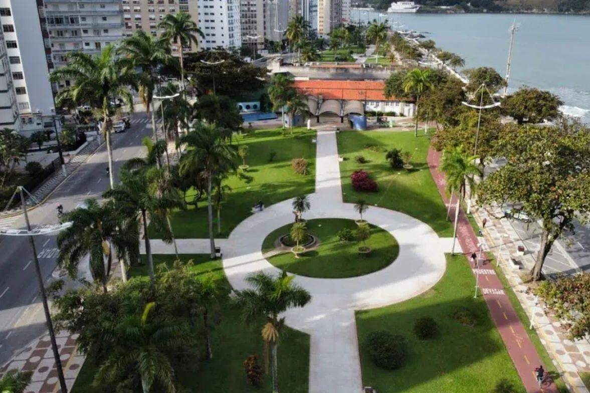 A primeira apresentação acontece neste domingo (6), a partir das 17 horas, em frente ao Aquário de Santos