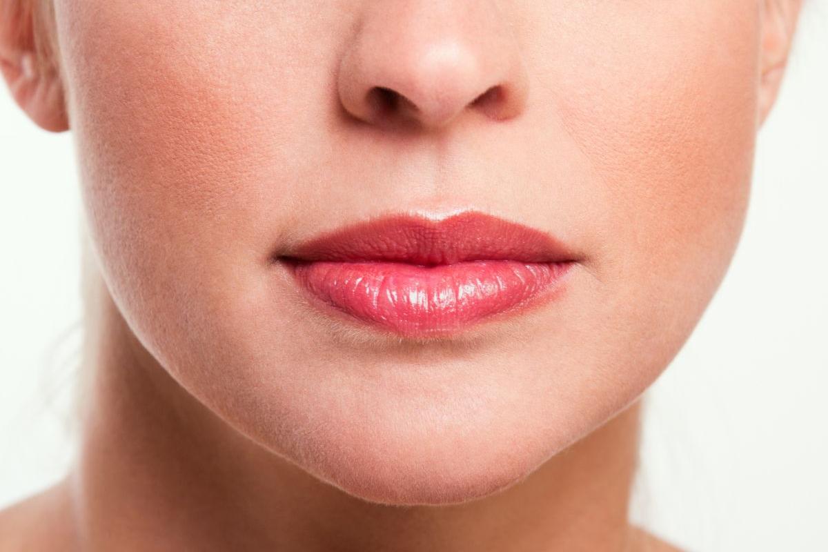 Os lábios são mais do que um detalhe estético: são uma janela para a expressão emocional e características de personalidade