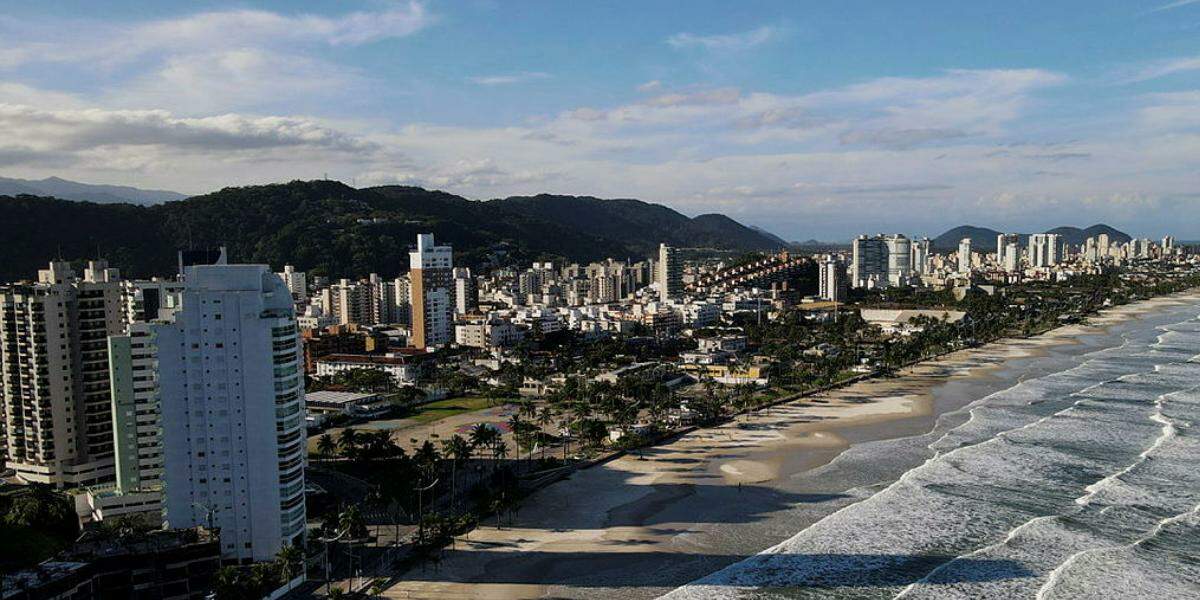O secretário de Guarujá afirma que o principal objetivo da taxa para entrada de veículos na cidade é minimizar o impacto ambiental causado pela atividade turística