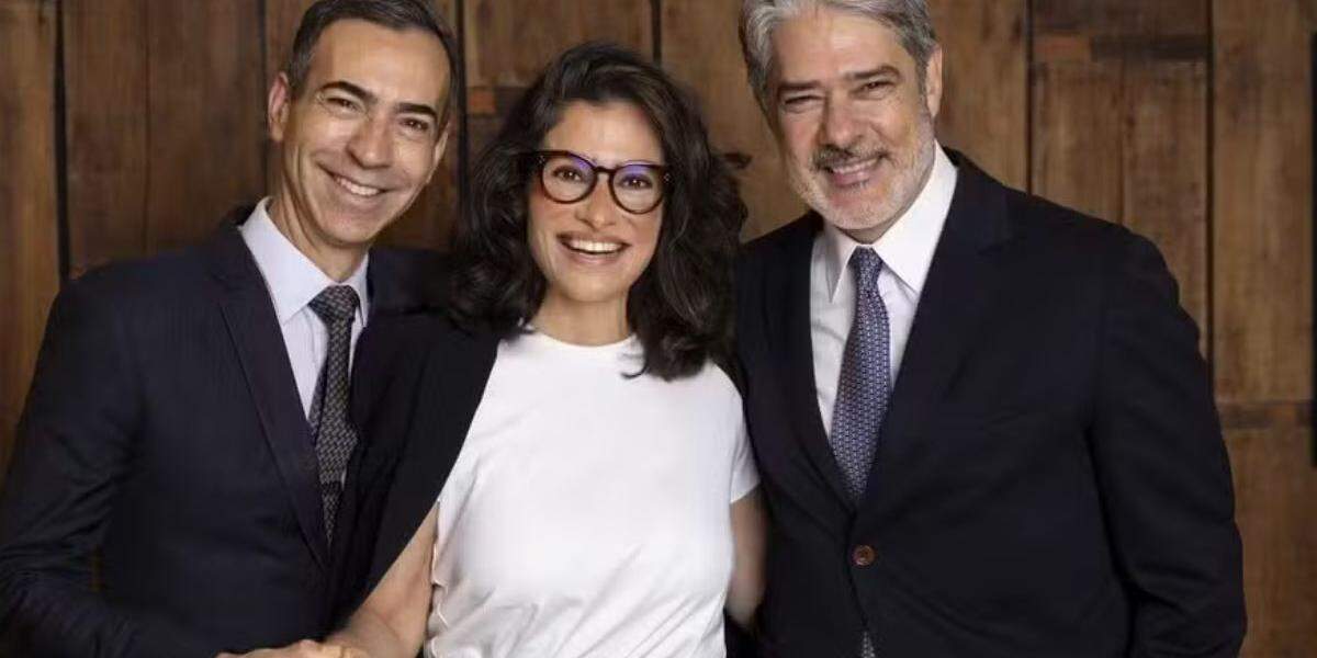 A estratégia da Globo seria realizar uma transição gradual na bancada do telejornal, repetindo o movimento adotado após a saída de Bonner.