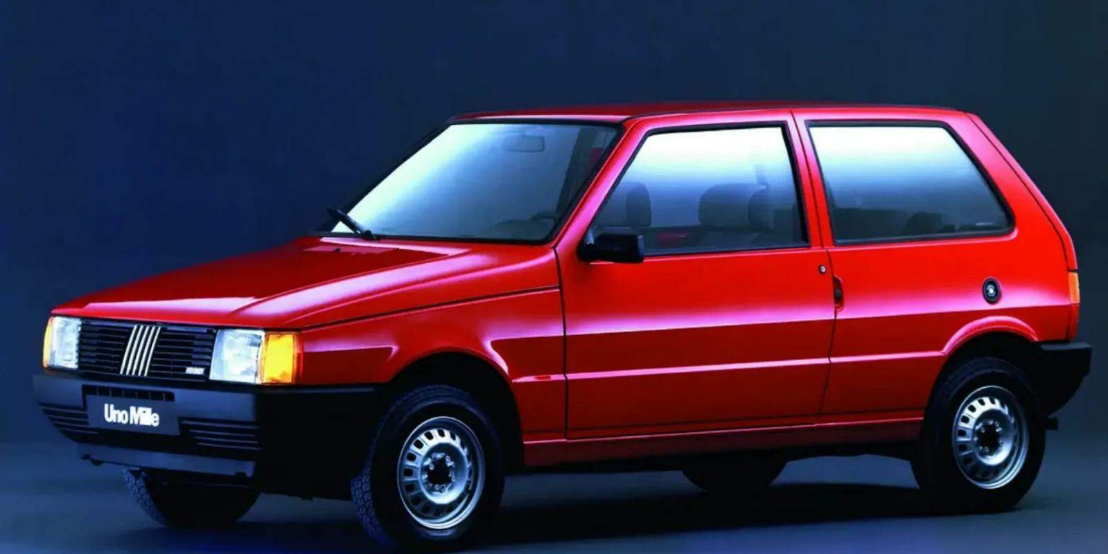 Primeiro 1.0 nacional, lançado após a mudança na política tributária. Ficou famoso pela simplicidade, economia e preço baixo