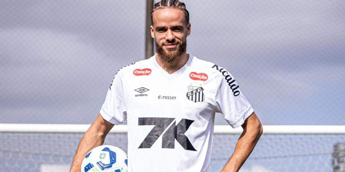 Atacante Billal Brahimi atuou em uma única partida pelo Santos