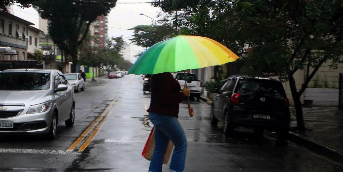 Chuva intensa é esperada na Baixada Santista nas próximas horas
