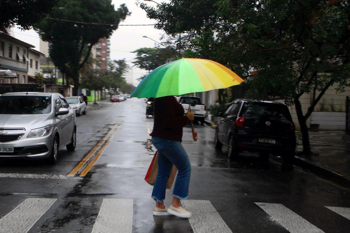 Chuva intensa é esperada na Baixada Santista nas próximas horas