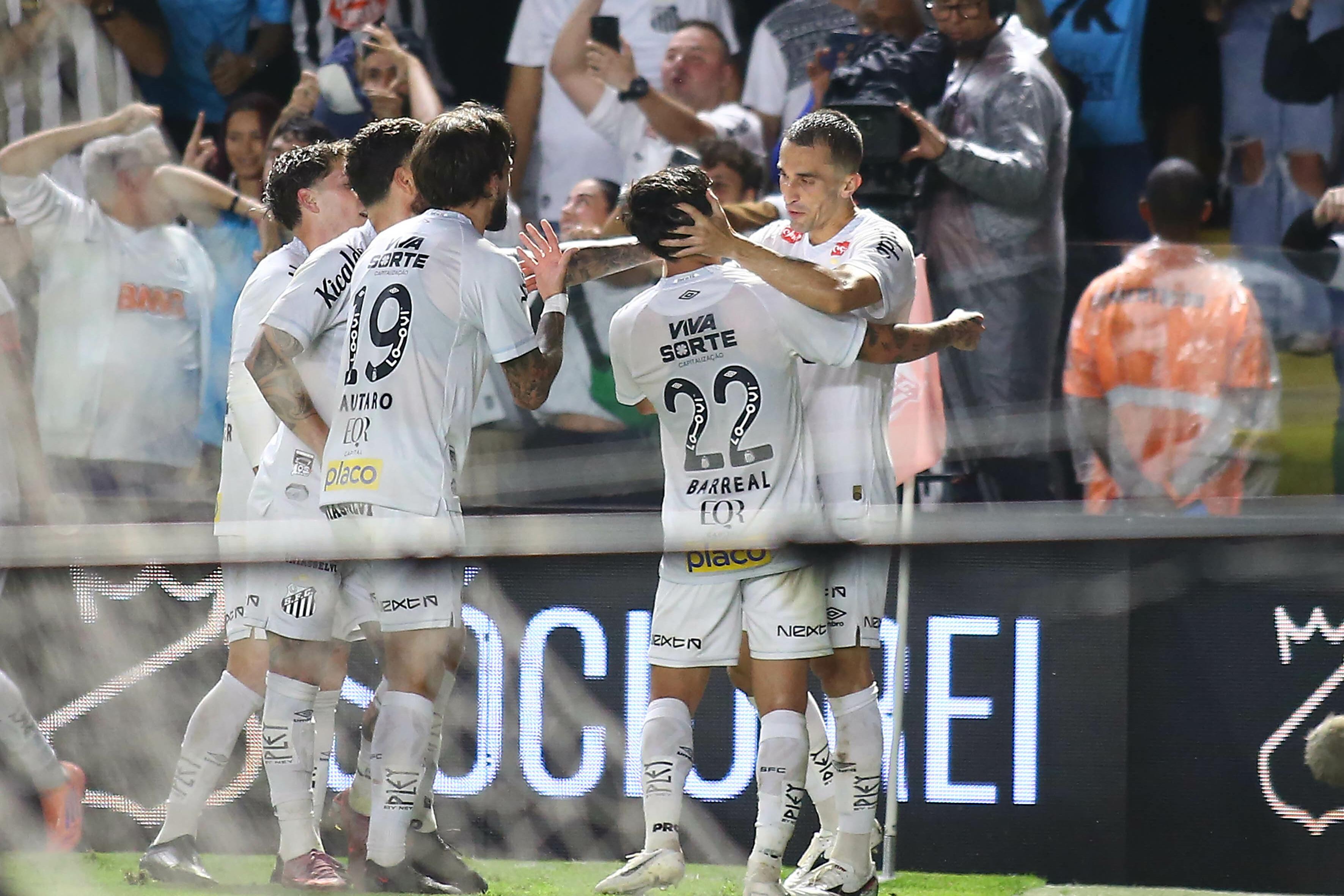 Peixe venceu com placar folgado por por 3 a 1, na Vila Belmiro