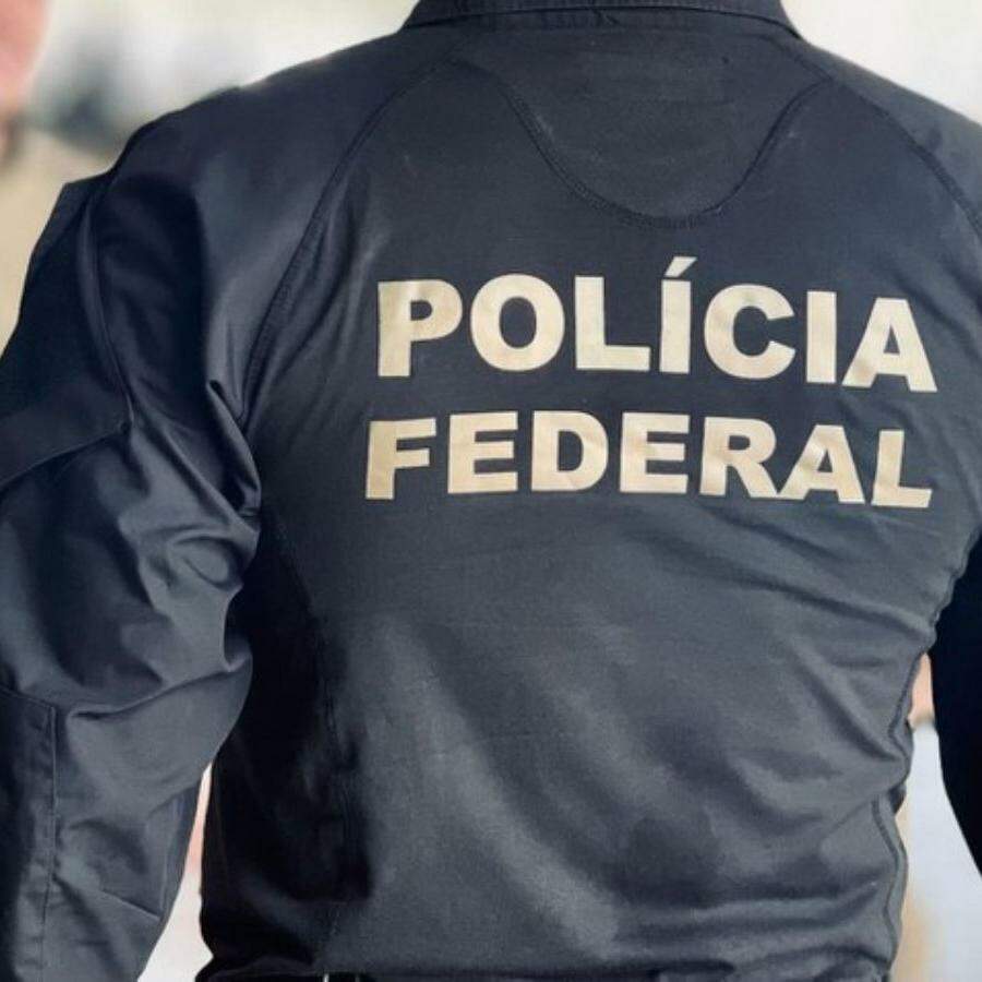 As apurações apontam que a organização criminosa planejou o transporte ilegal de 2.359 quilos de cocaína em operações realizadas em 2020, envolvendo portos brasileiros e também da Espanha, Itália e Holanda