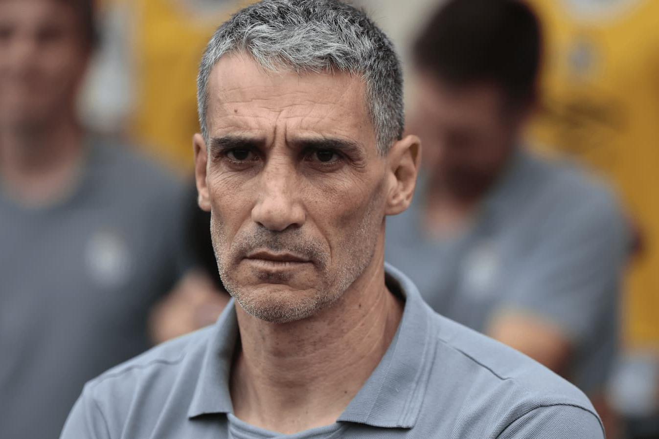 O técnico Juan Pablo Vojvoda conta com Neymar para os sete jogos finais no Brasileirão