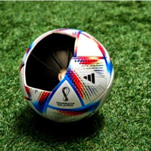 Através de 12 câmeras de rastreamento com sensores de movimento, será possível detectar o movimento da bola
