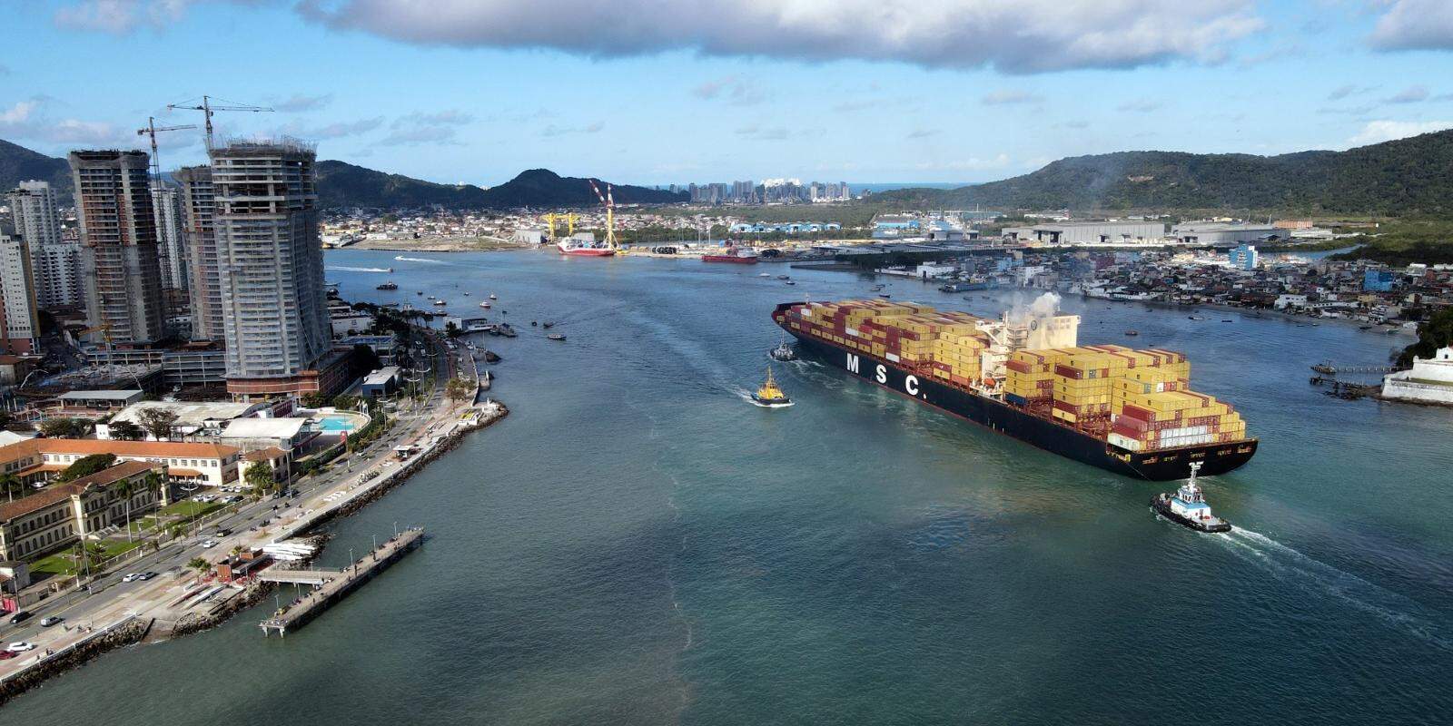 Mais de 30 vagas no Porto de Santos são oferecidas