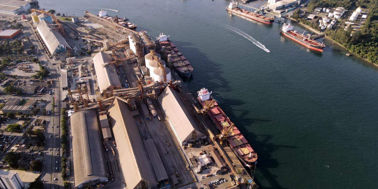 Concession project foresees deepening to 16 meters and later to 17 meters