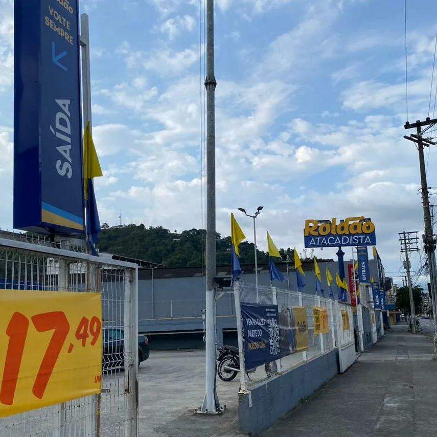 As irregularidades foram apontadas no Roldão Atacadista do bairro Vila Mathias, em Santos