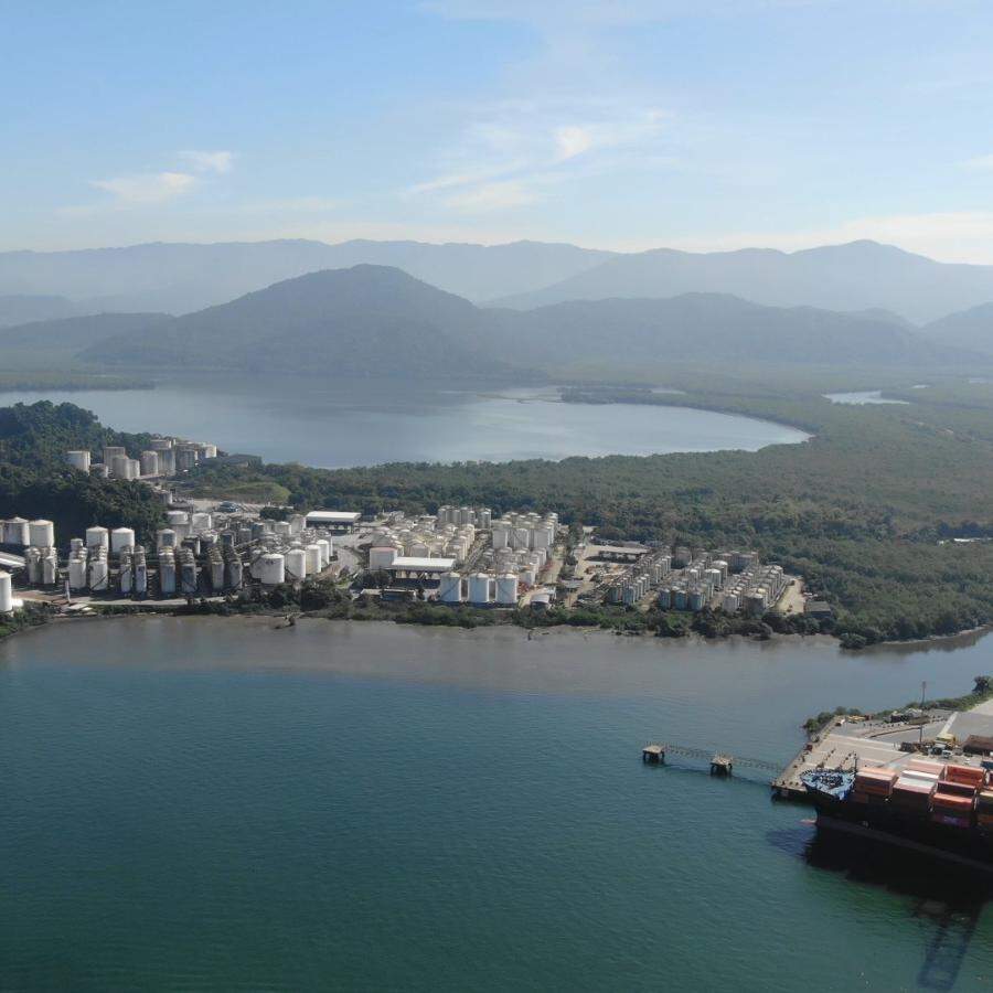 Terminal na Ilha Barnabé, em Santos, foi invadido por quadrilha