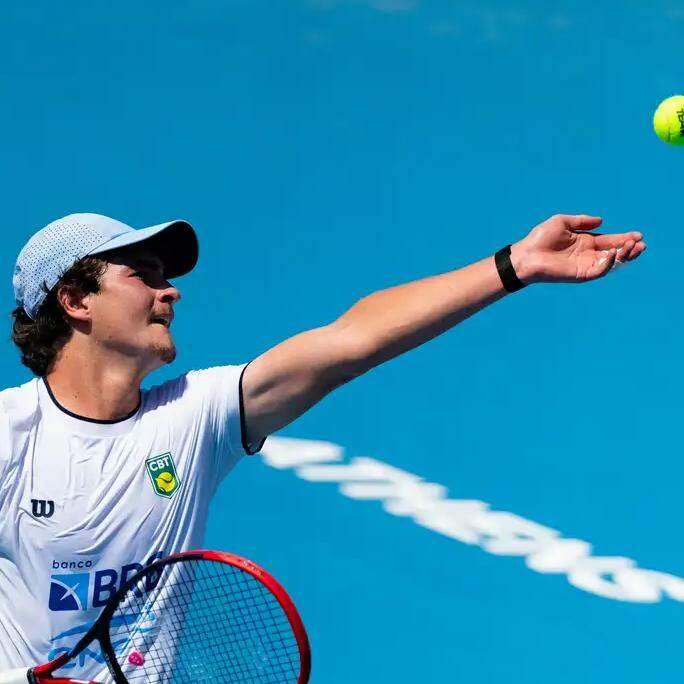 João Fonseca lamenta queda em Madrid e fala sobre ataque: 'Não conduzi da melhor maneira'