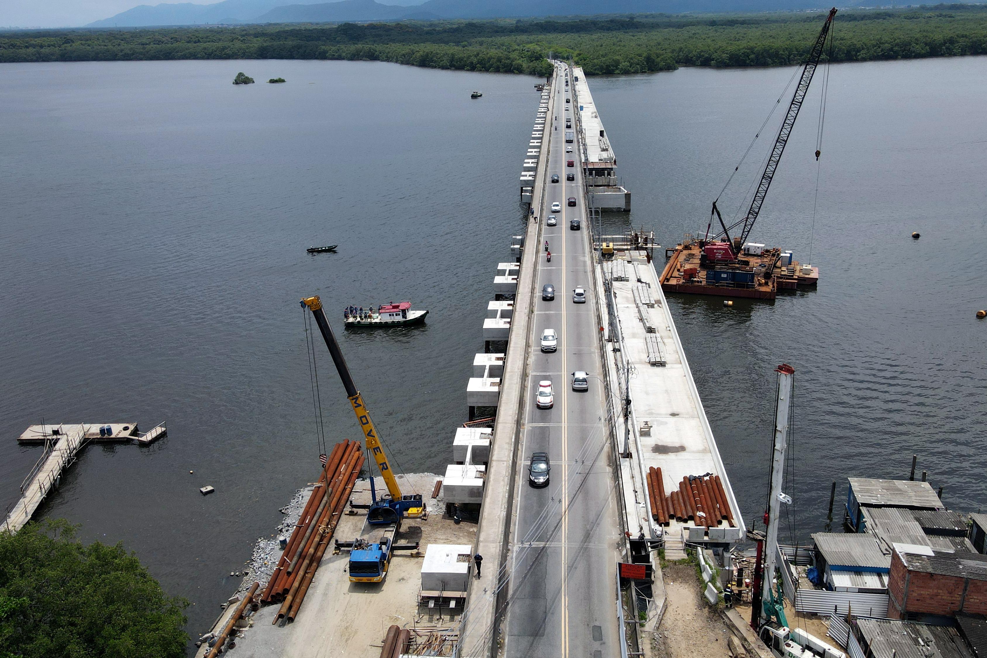 Durante o período de obras, o trânsito funcionará em mão dupla, com desvio provisório pela via ferroviária