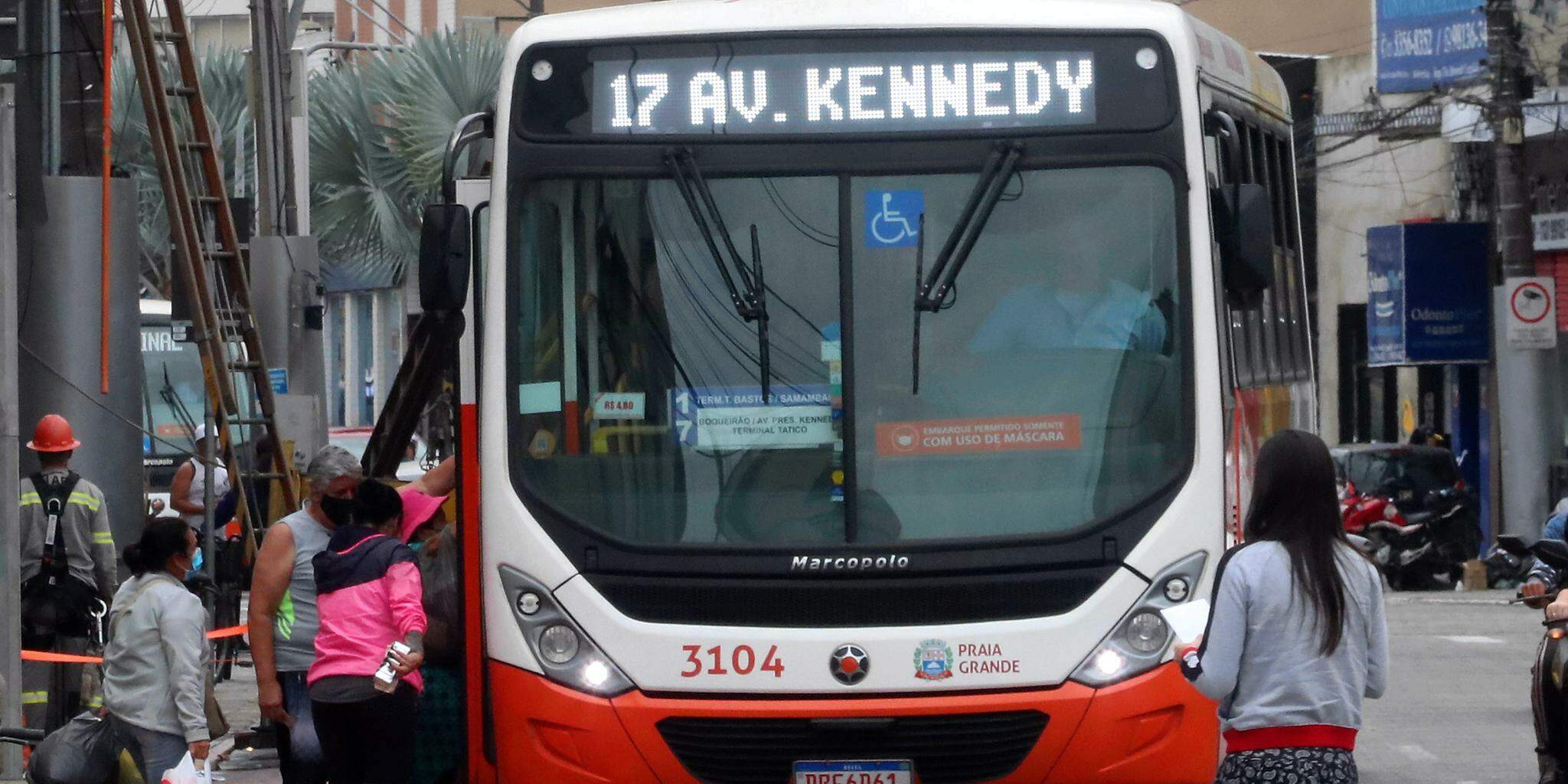 Câmara de Praia Grande vota subsídio para manter valor da tarifa de ônibus