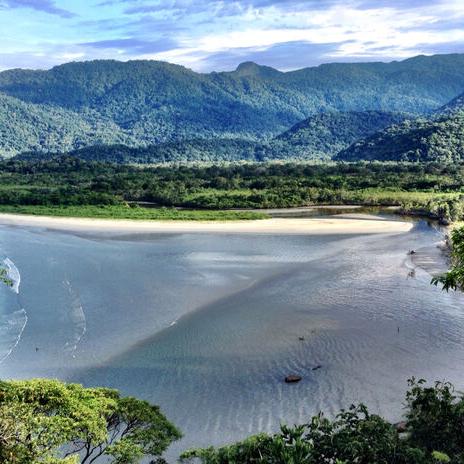 A praia é reconhecida pela sua beleza e preservação
