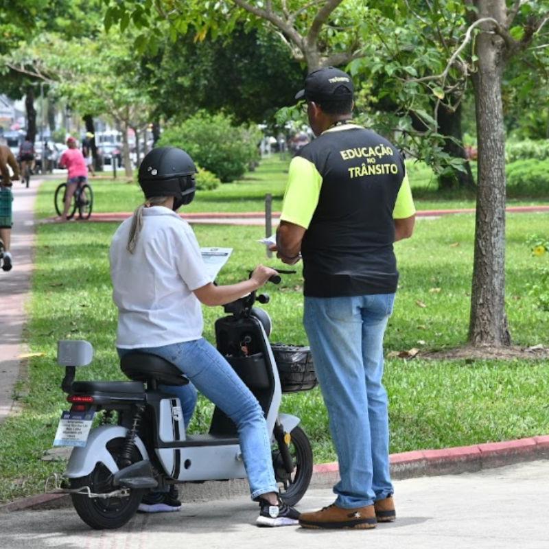 No início deste ano, passaram a valer novas regras de registro para ciclomotores