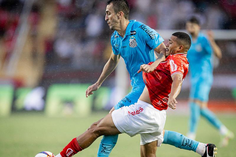 A vitória sobre o Noroeste fez o Santos, de João Schmidt, respirar no Paulistão