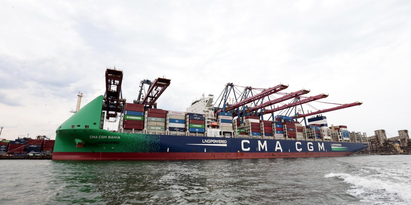 There was record containerized cargo handling in 2025, reaching 164.6 million tonnes, a 7.2% increase compared to 2024