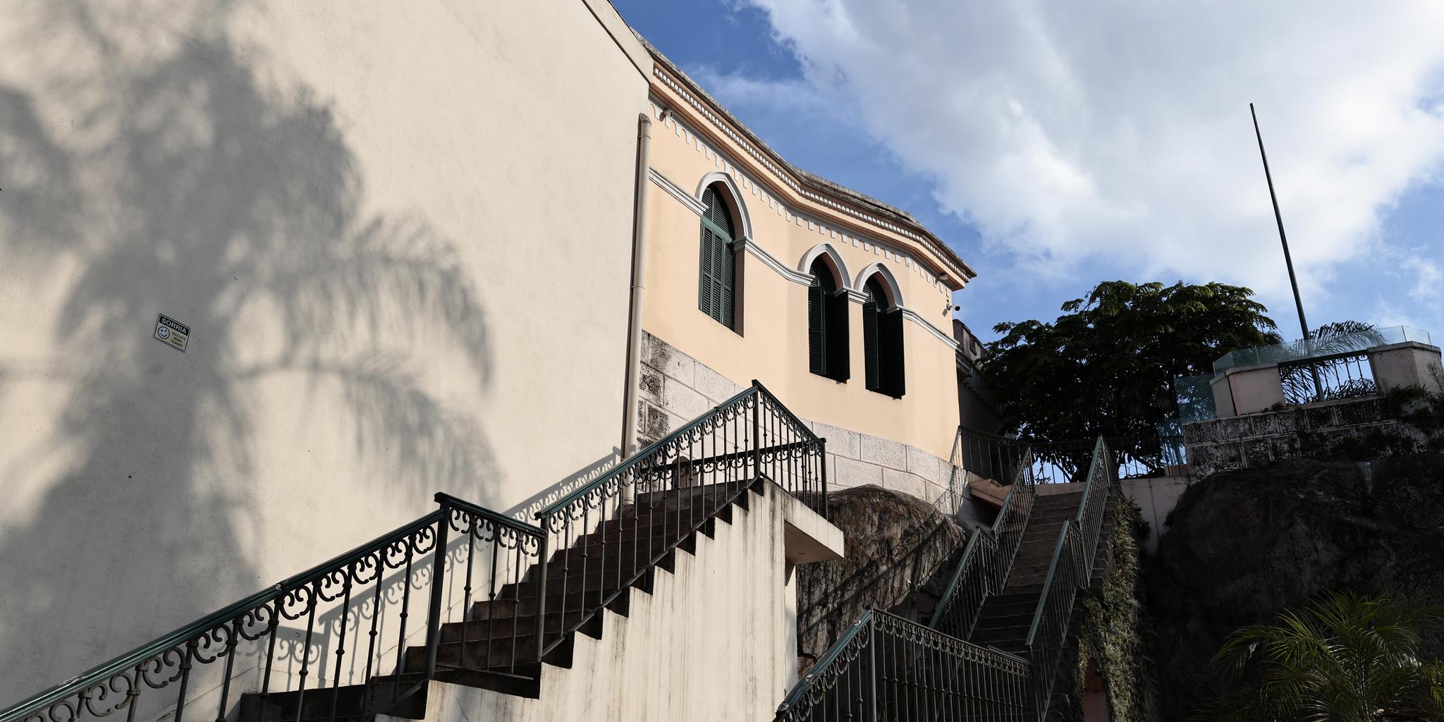 Outeiro de Santa Catarina tem papel central na origem de Santos: ali começou povoado, que se tornou vila