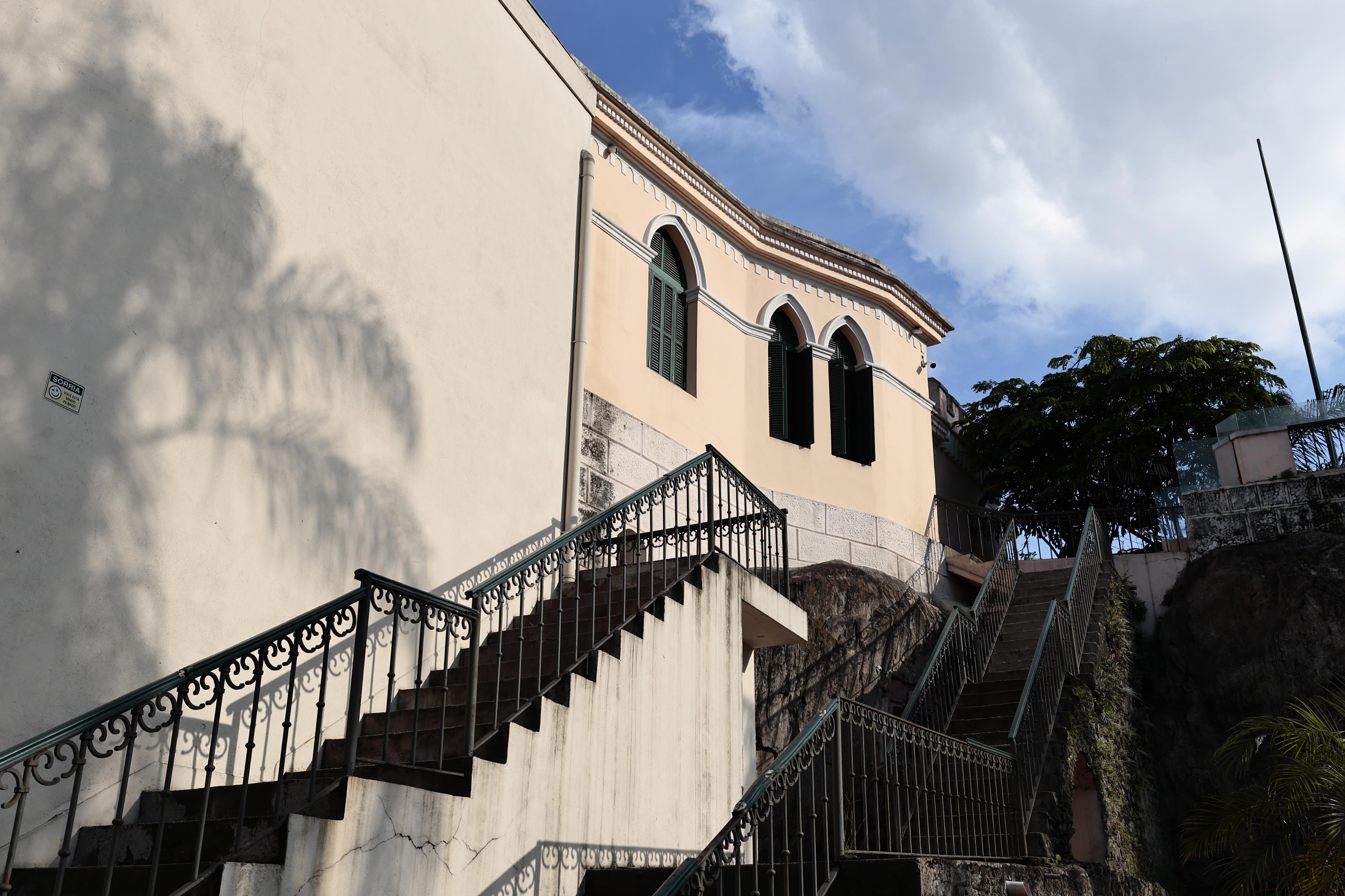 Outeiro de Santa Catarina tem papel central na origem de Santos: ali começou povoado, que se tornou vila