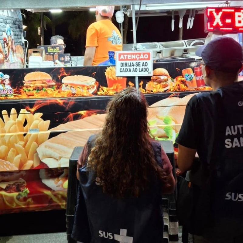 O trabalho é feito de quinta-feira a domingo, e prossegue até o primeiro final de semana após o Carnaval