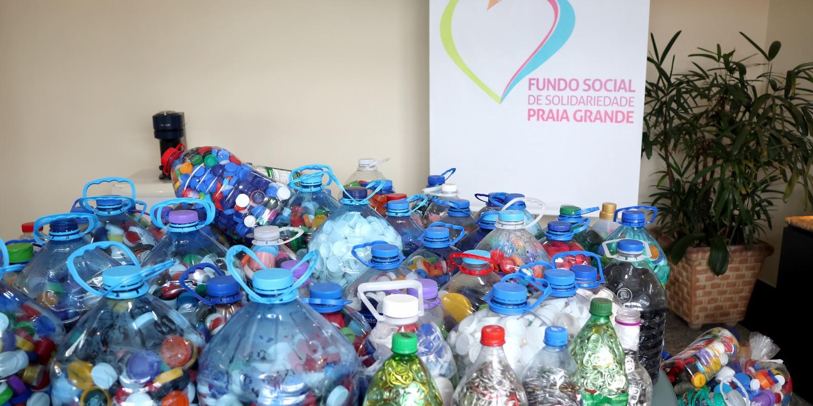 Material recolhido é enviado a empresa de reciclagem para a troca