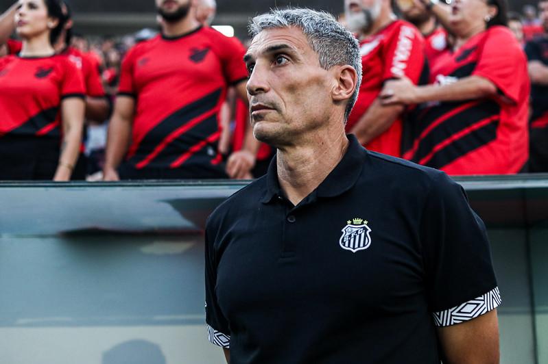 Em três jogos no Brasileirão, o Santos de Juan Pablo Vojvoda ainda não conseguiu vencer