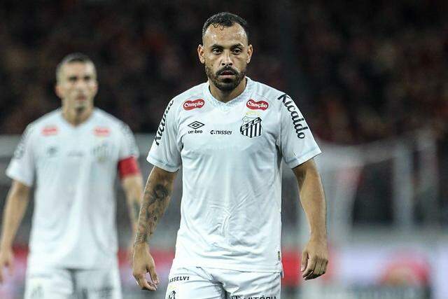 Moisés vivenciou, junto com o técnico Juan Pablo Vojvoda, a mesma pressão que o Santos vive quando estava no Fortaleza, em 2022