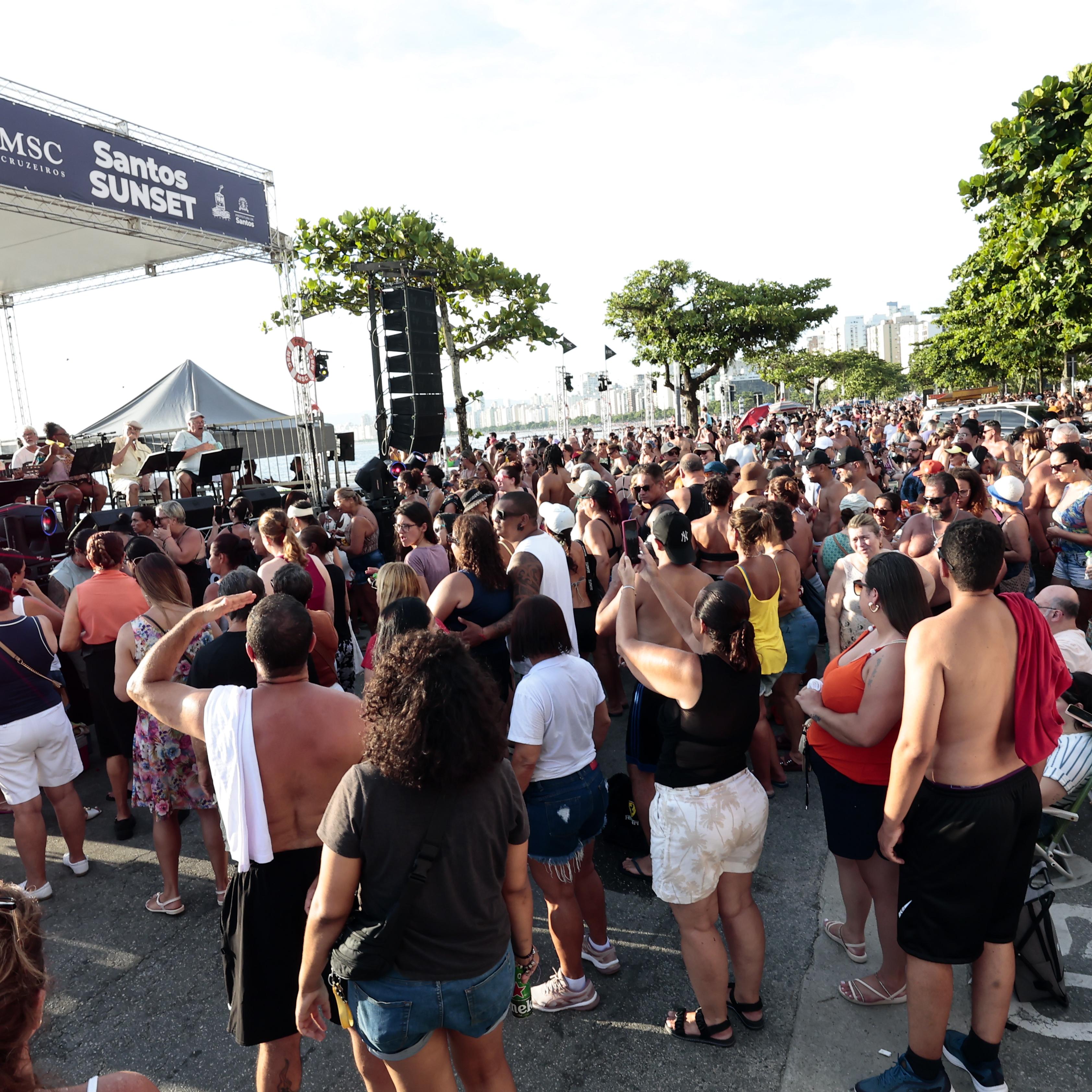 A última edição do Santos Sunset foi realizada em 3 de janeiro e agitou o fim da tarde na Ponta da Praia