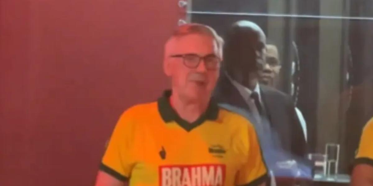 Técnico da seleção esteve em camarote durante carnaval em Salvador