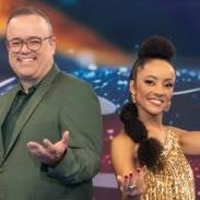 Valéria Almeida apresenta, ao lado de Everaldo Marques, os desfiles das escolas de samba do Grupo Especial de São Paulo