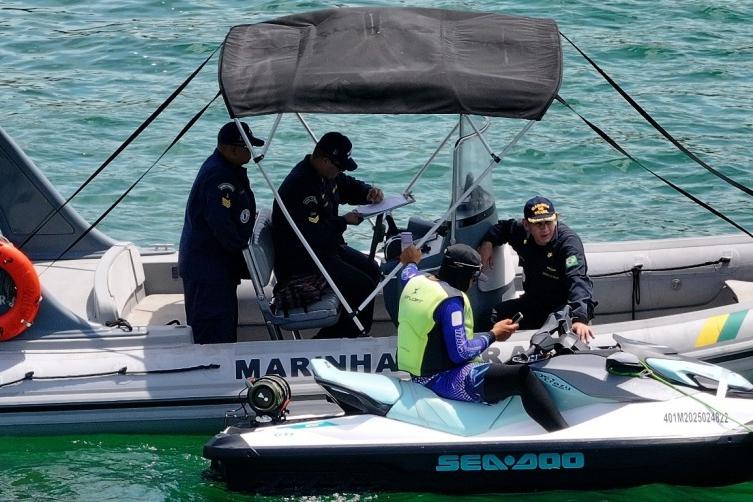 Since December, 2,501 vessels, 54 nautical entities and 14 works have been inspected by the Marinha