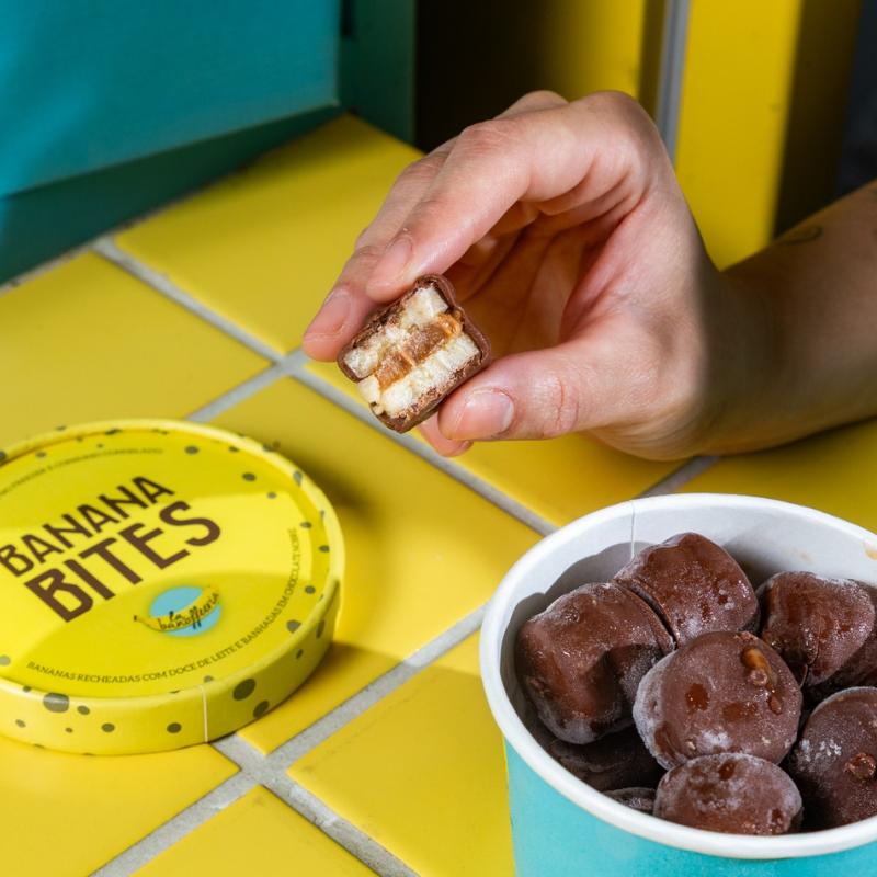 A inspiração veio do franuí, sobremesa argentina feita tradicionalmente com framboesa e chocolate