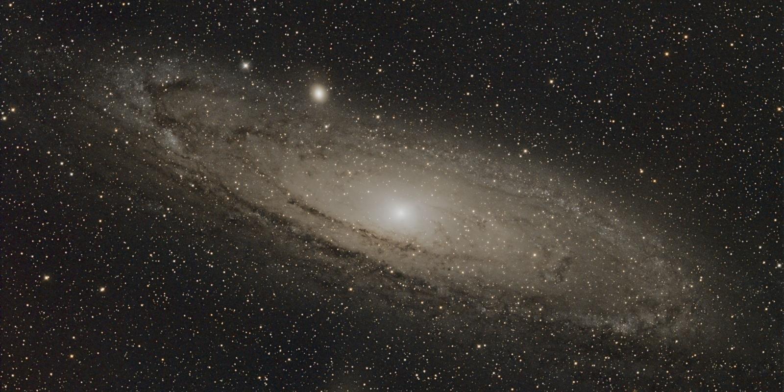 Há diferenças também no movimento das estrelas