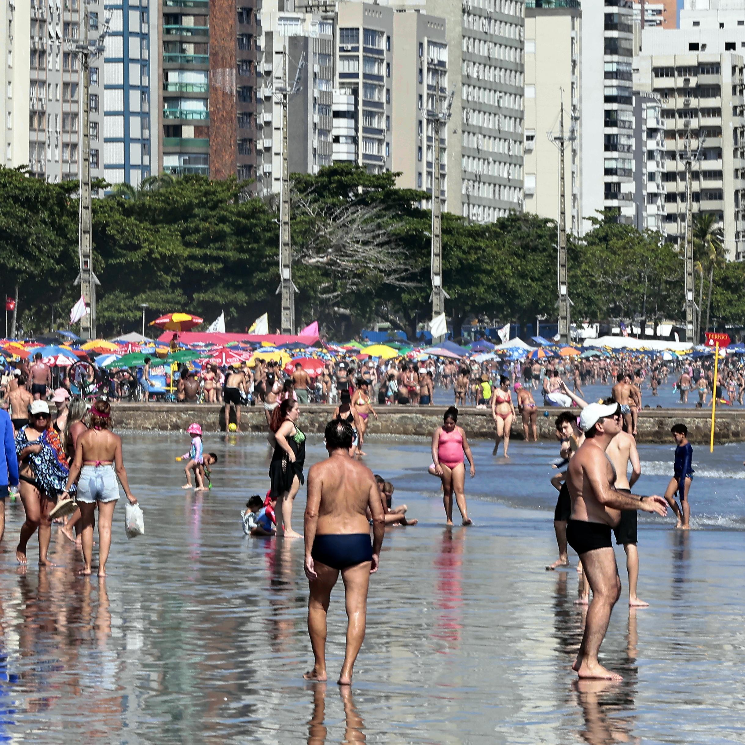 Quem decidiu aproveitar o Carnaval na praia teve sucesso na região