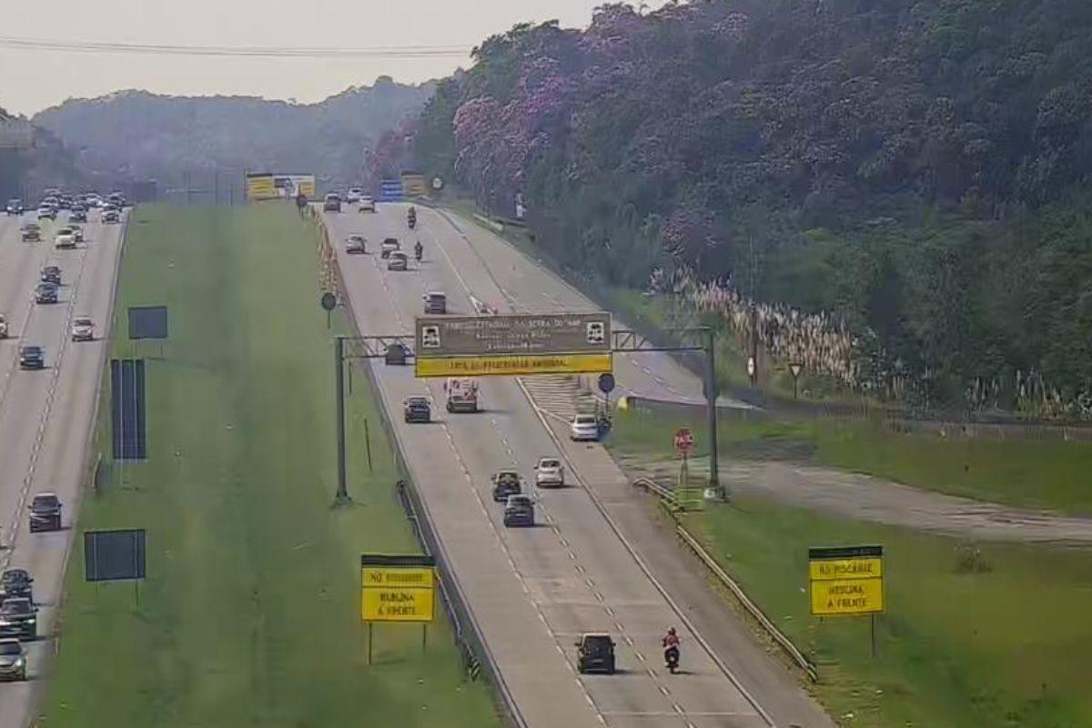 Tráfego nas rodovias promete ser mais intenso nesta terça-feira (17)