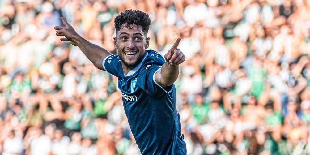 O zagueiro Di Cesare, de 24 anos, era alvo do Santos, mas a negociação foi descartada