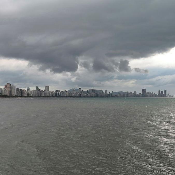 Pancadas de chuva estão previstas para sexta-feira (3) na Baixada Santista