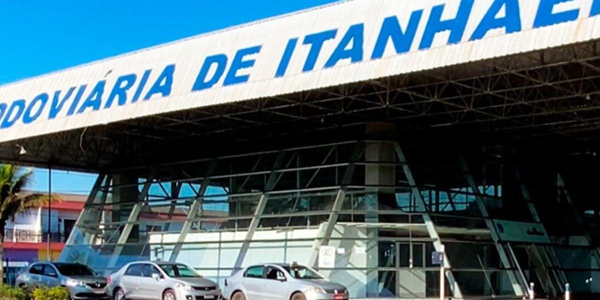 Moradora de Itanhaém denúncia espera desde a madrugada por passagens beneficiárias gratuitas na rodoviária