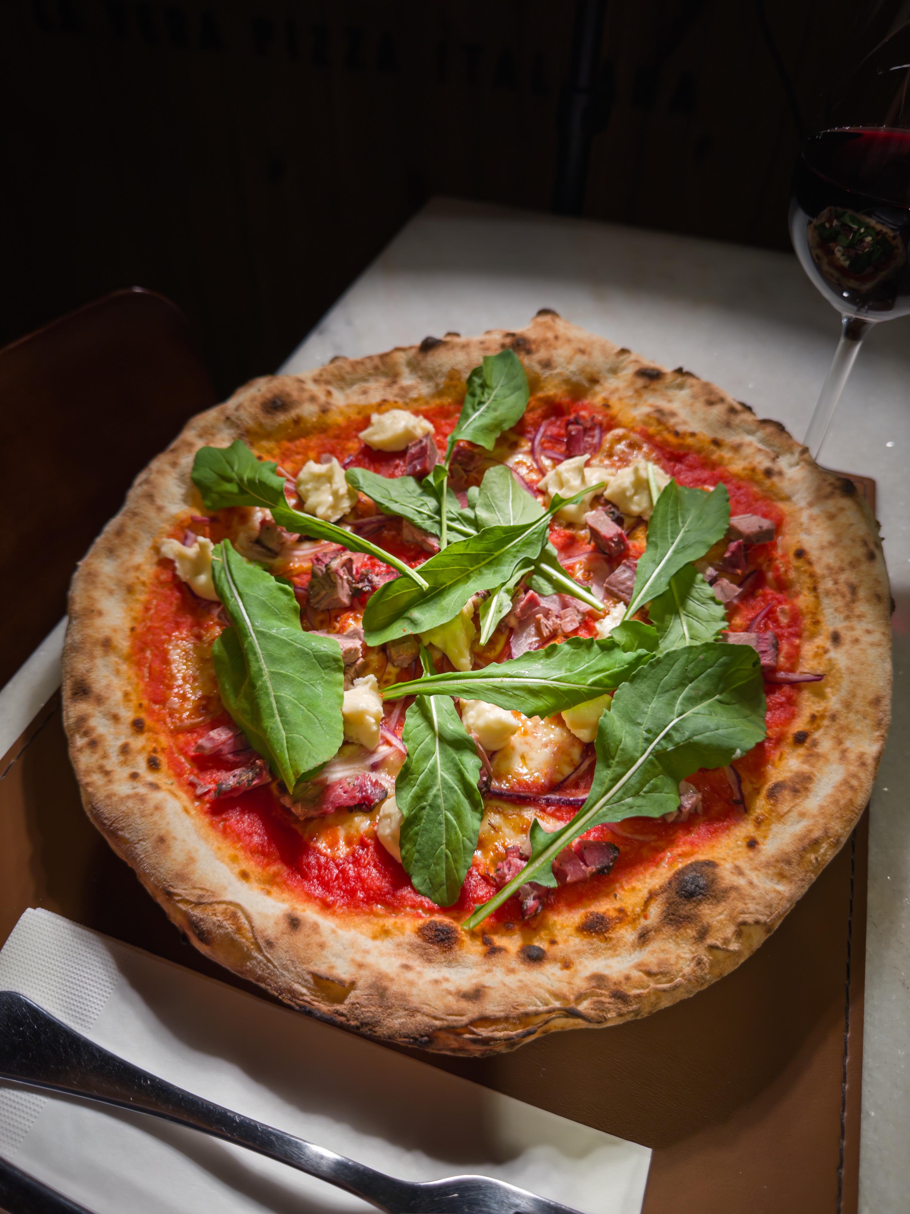 Criação conjunta da Pizzaria di Casabona e da Dona Nice Steak House, a pizza Bona Nice só estará no cardápio até dia 1º de março