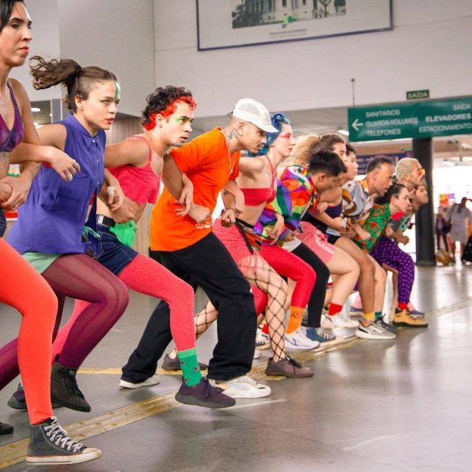 A performance é fruto de imersão de artistas na Unifesp, em Santos