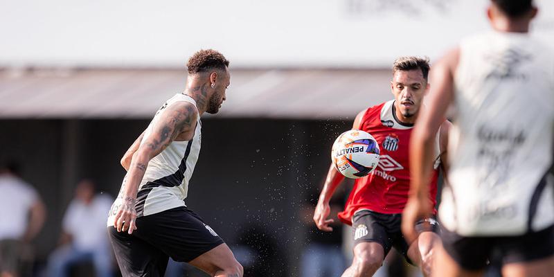 Neymar em ação no treino desta quarta-feira, no CT Rei Pelé
