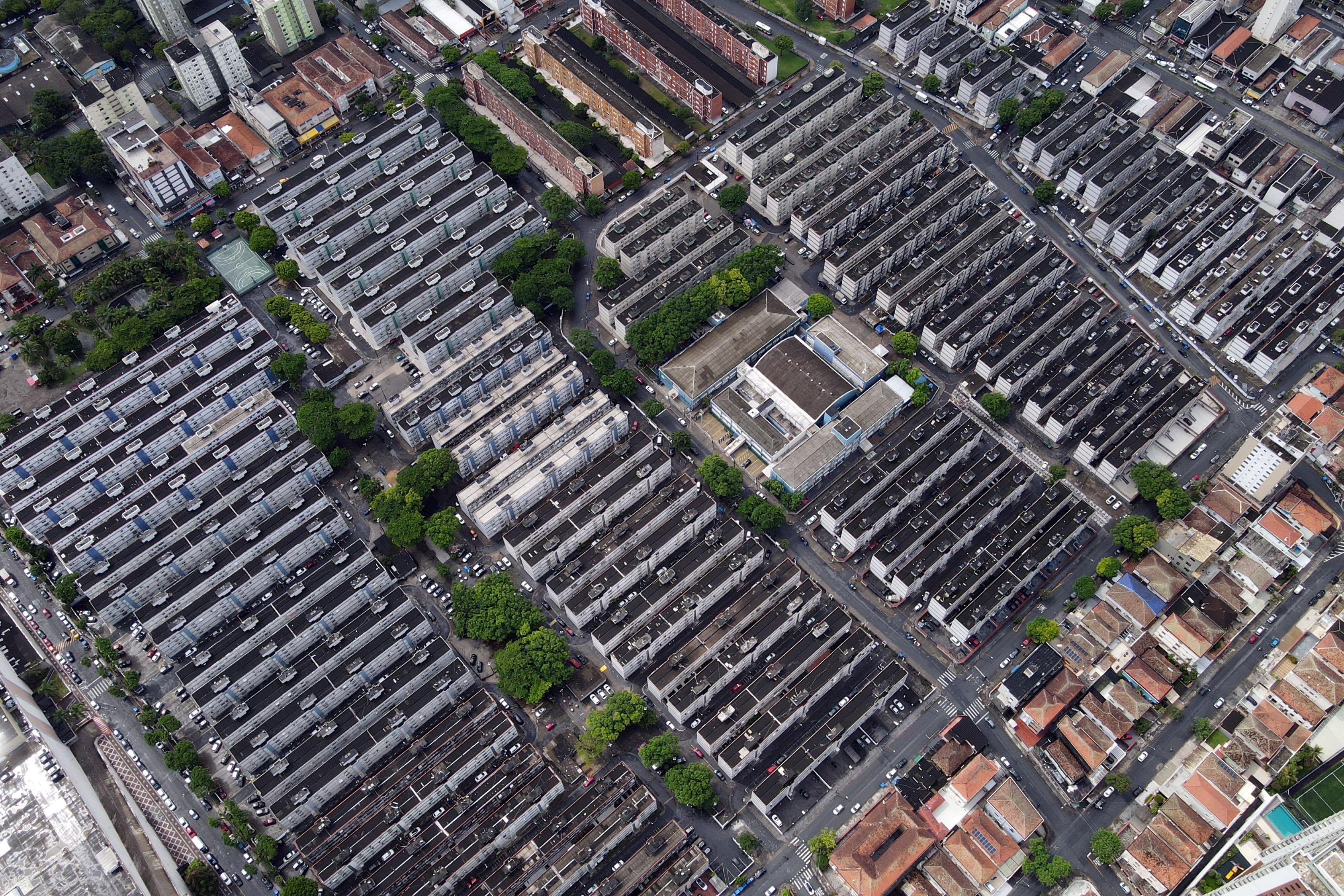 Até dia 27, a depender do clima, Prefeitura trocará 187 pontos de luz