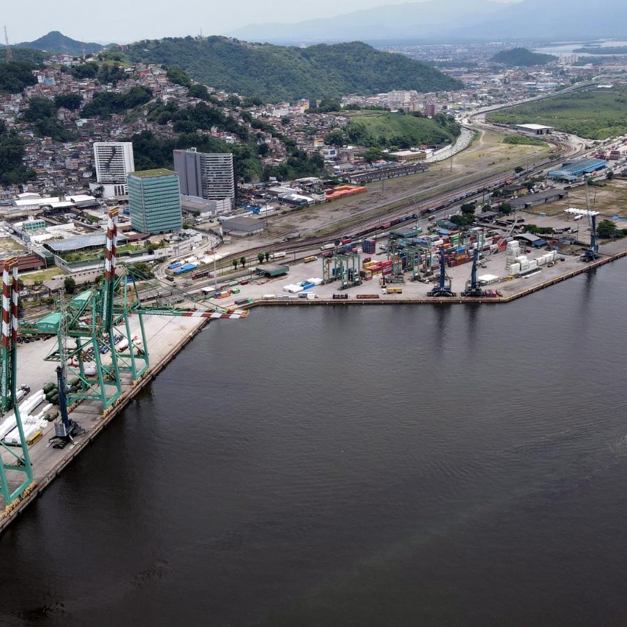 O megaterminal é considerado o maior arrendamento portuário do Brasil, com investimentos de R$ 6,45 bilhões em 25 anos; área ocupada fica no cais do Saboó, em Santos