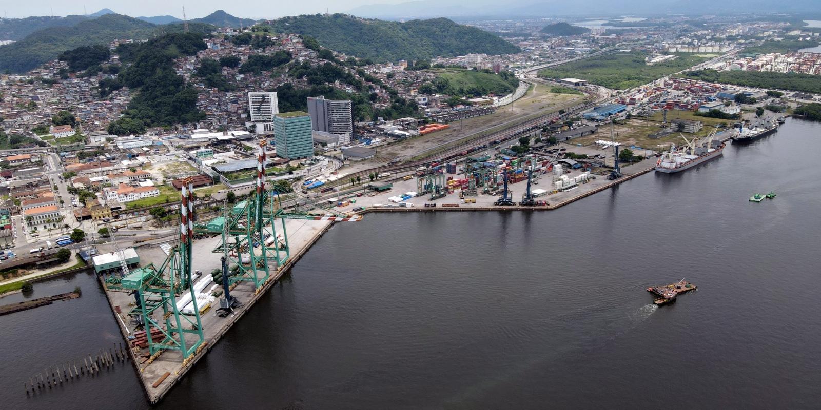 O Tecon Santos 10 será o maior terminal de contêineres da América do Sul