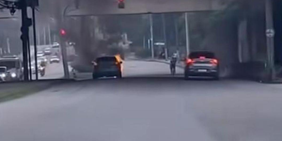 Princípio de incêndio atinge BMW em Cubatão e mobiliza bombeiros