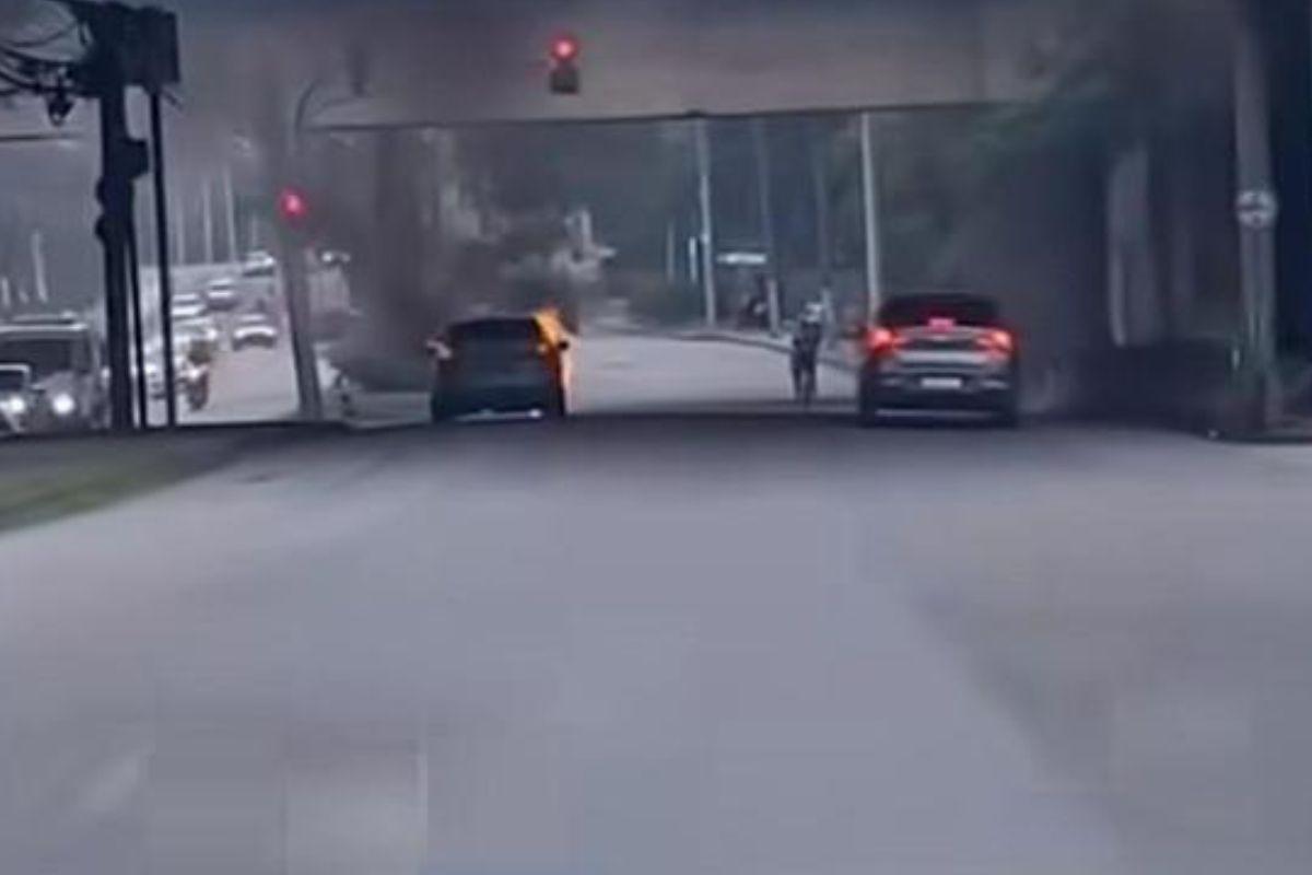 Princípio de incêndio atinge BMW em Cubatão e mobiliza bombeiros